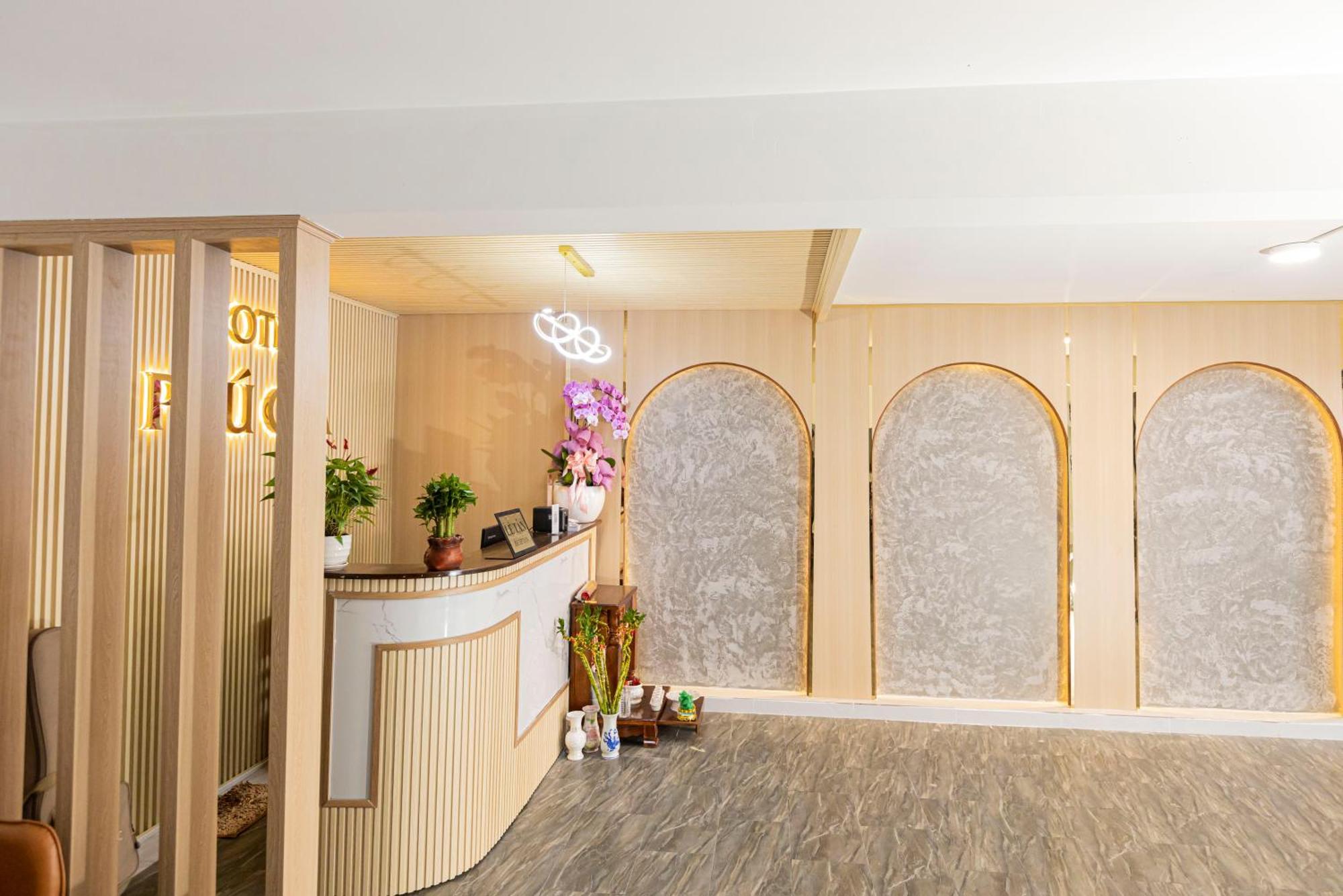 Hotel Phu Gia 99 Duong D1, Kdc Him Lam, Tan Hung, Quan7