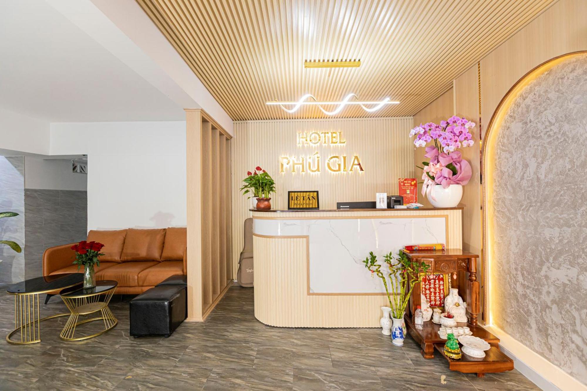 Khách sạn Phu Gia 99 Duong D1, Kdc Him Lam, Tan Hung, Quan7 TP. Hồ Chí Minh